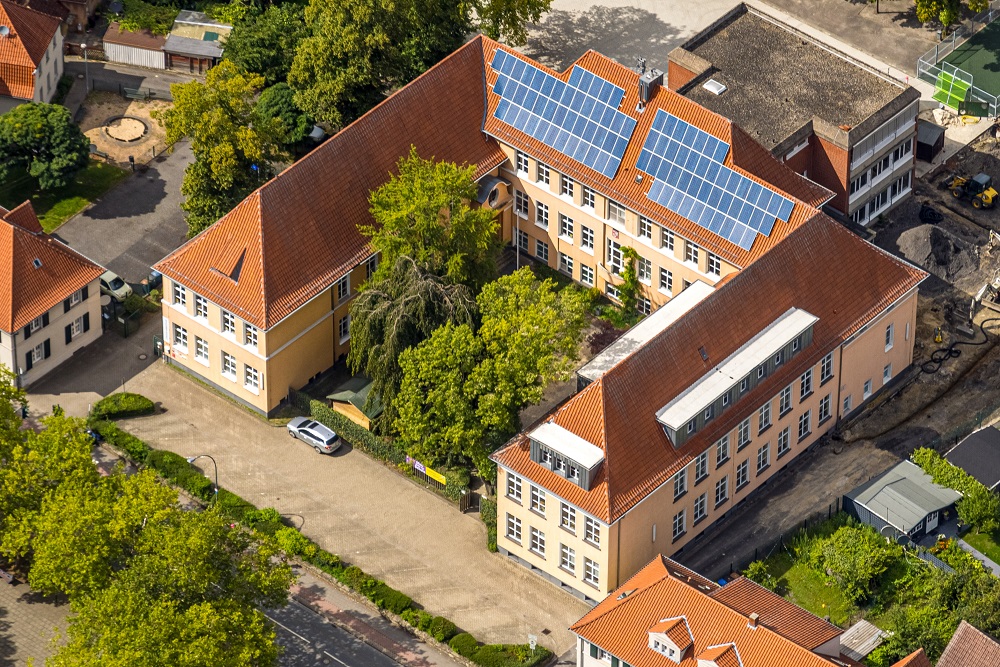 Foto: Diesterwegschule, Luftbildaufnahme 2023