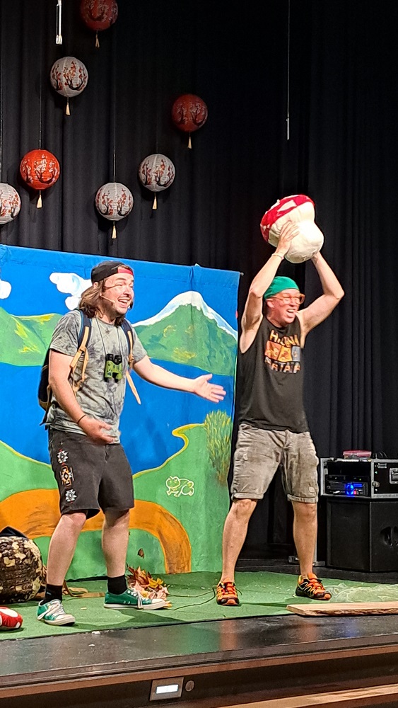Die English Touring Company Theatre@School gastierte in der Aula des Städt. Gymnasiums.