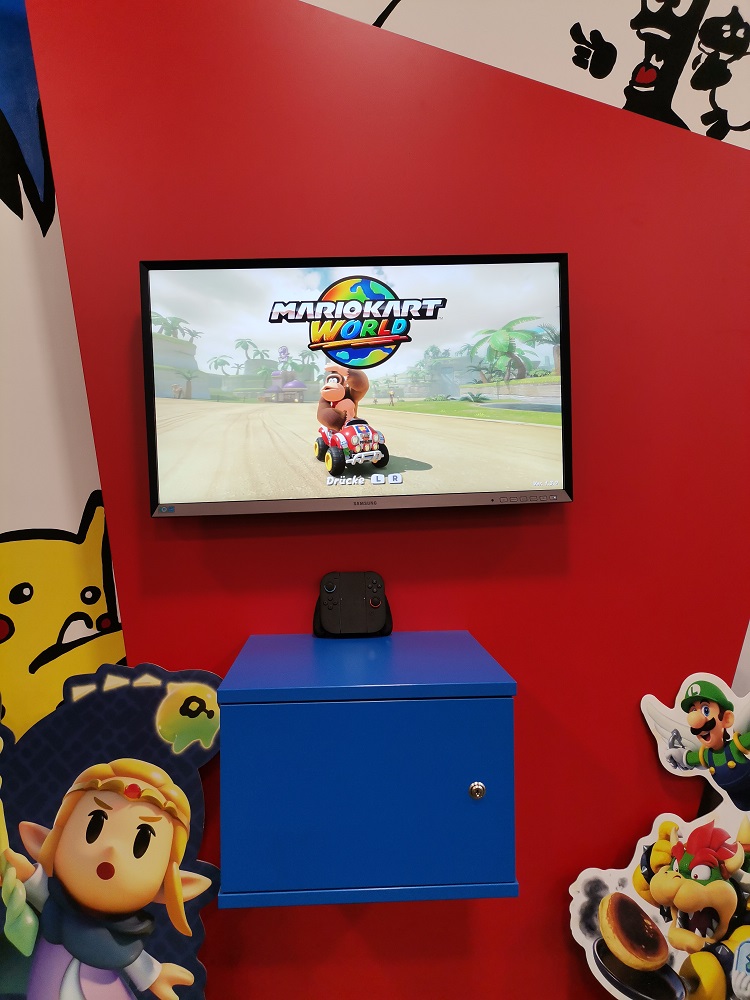 Als Neuheit hat die Stadtbücherei die Nintendo Switch 2 in der Videospielecke zur Nutzung bereitgestellt.