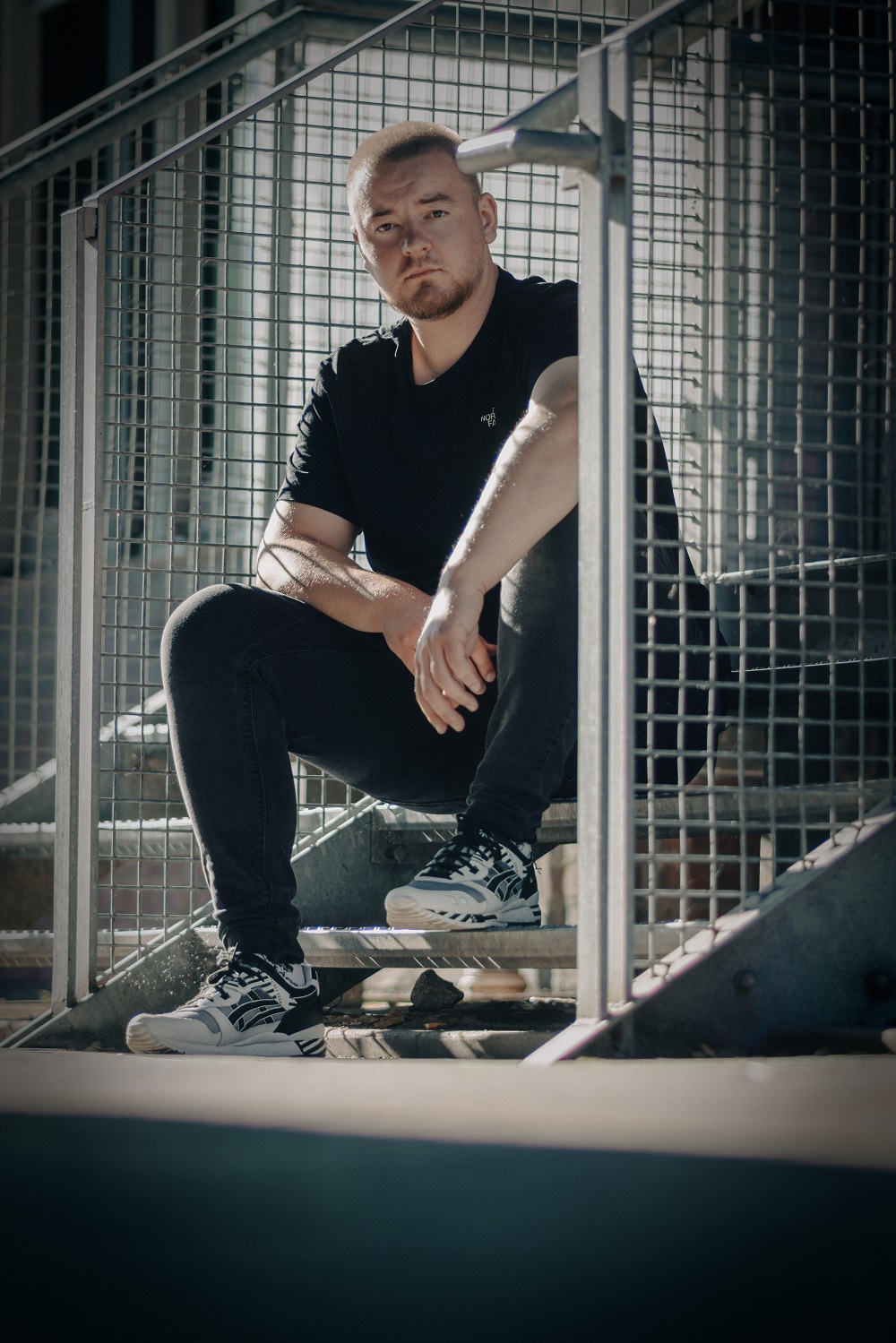Foto: r Simon Lang ist unter dem Künstlernamen SlySer in der deutschsprachigen  Hip-Hop Szene aktiv (Foto: Daniel Wilmsen)