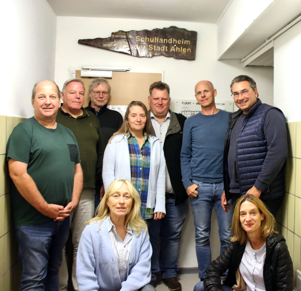 Foto: Obere Reihe v.l. Frank Schulz, Thomas Köpp, Christoph Wessels, Gabriele Hoffmann, Dirk Schlebes, Markus Gantefort, Dr. Alexander Berger, untere Reihe v.l. Silke Schneider, Stephanie Kosbab.