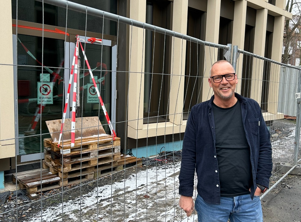 Noch ist das Betreten auch für Standesamtsleiter Ralf Goldstein verboten: Am südlichen Ende des Stadthauses befindet sich nach dem Umzug der Stadtverwaltung zur Jahresmitte das Standesamt mit seinem Trauzimmer.