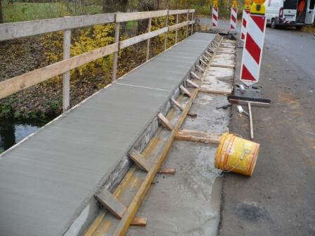 Foto: Arbeiten an einer Brücke