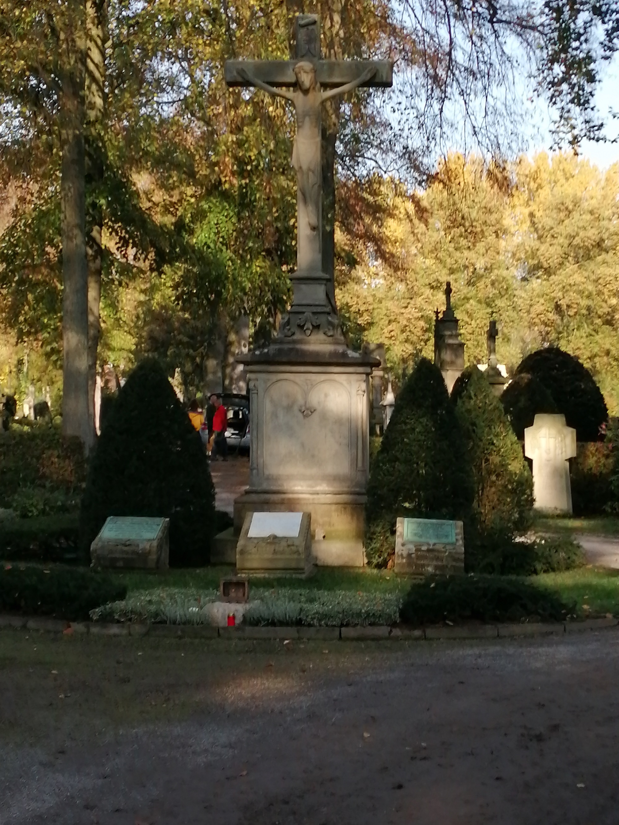 Foto: Westfriedhof Grabmal