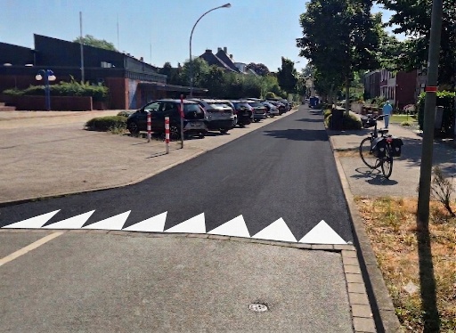 Foto: KI-generierte Ansicht der neuen Asphaltkissen vor der Don-Bosco-Schule