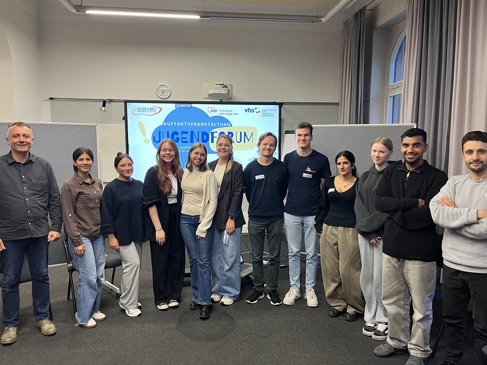 Jugendliche und junge Erwachsene kamen zur Auftaktveranstaltung