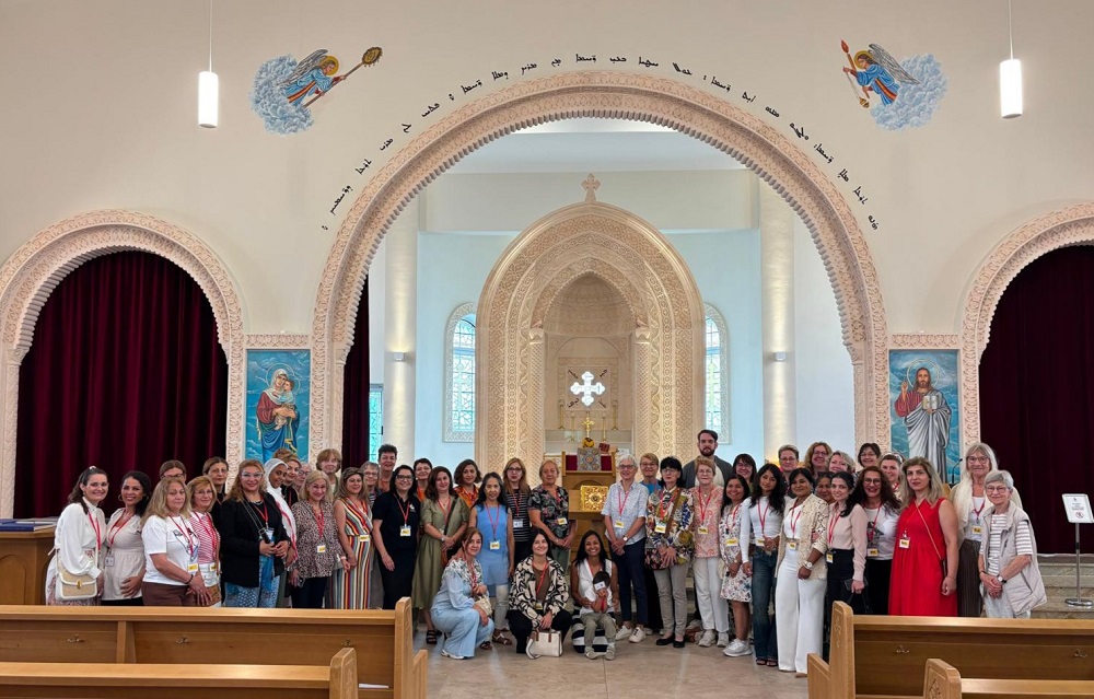 Foto: Gruppenbild im Gemeindezentrum