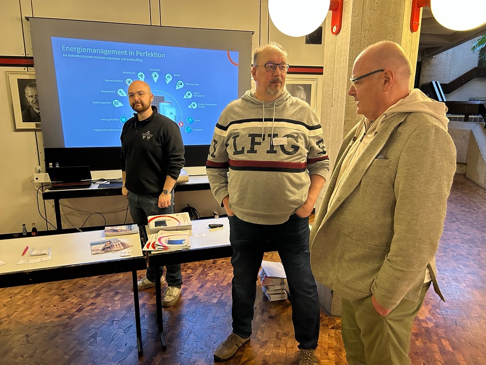 An den Informationsständen herrschte reges Besucherinteresse.