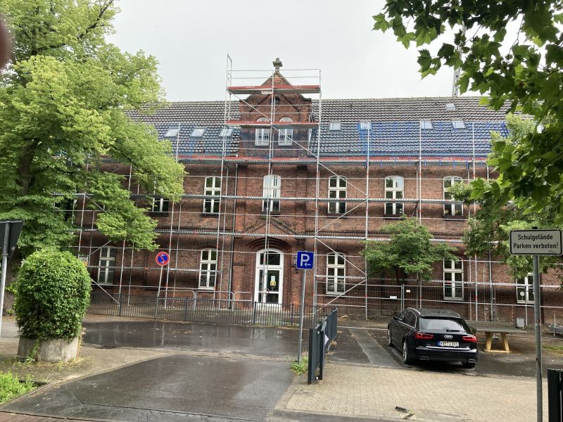 Foto: Dacharbeiten Albert-Schweitzer-Schule
