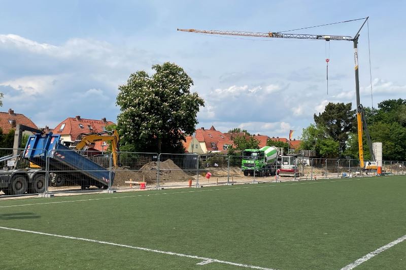 Foto: Bauarbeiten am Neubau Vereinsheim Südenkampfbahn