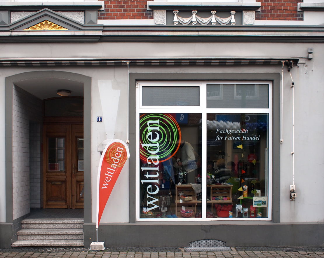 Mitarbeiter/innen im Weltladen