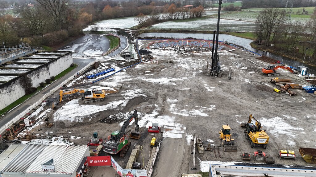 Deutlich zeichnet sich aus der Luft der Baufortschritt der letzten Monate ab: 2. Januar 2026