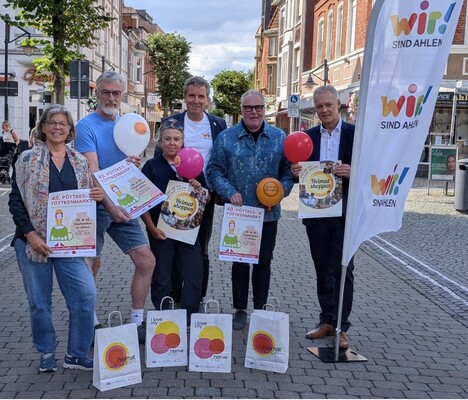 Foto: Einladung zum Pöttkes- und Töttkenmarkt - Gruppenbild