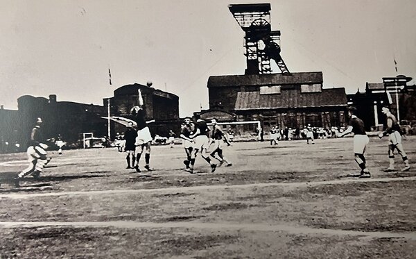 Foto: 80 Jahre TuS Ahlen - Ankündigung Jubiläumsspiel gegen Schalke 04