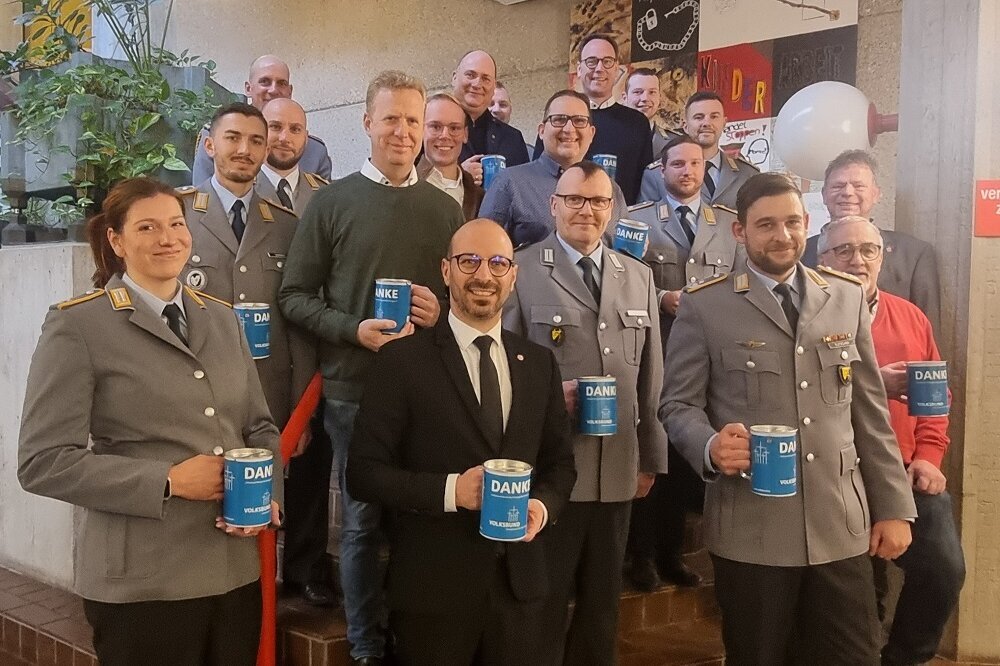 Über 2.400 Euro Spenden bei Auftaktsammlung für den Volksbund Deutsche Kriegsgräberfürsorge 