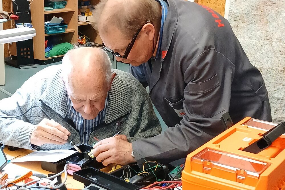 Ahlener Ehrenamt im Advent: Reparatur-Café Ahlen – Gemeinsam reparieren statt wegwerfen