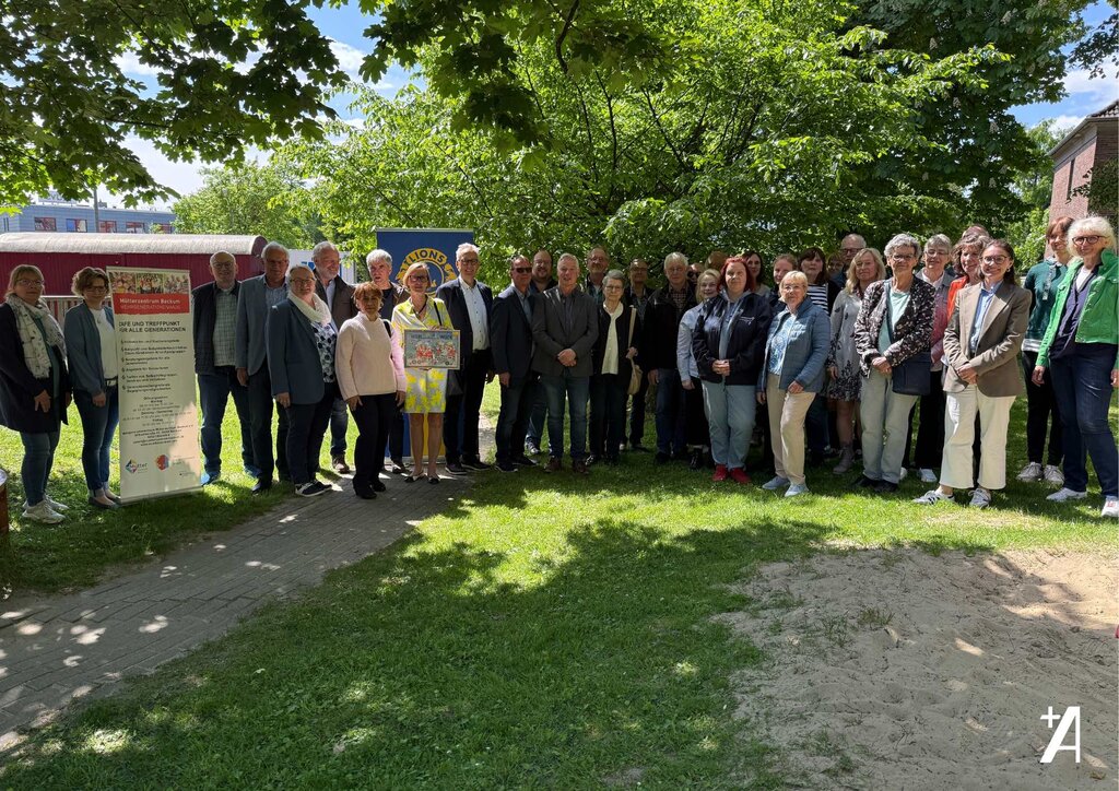Gruppenfoto in Garten