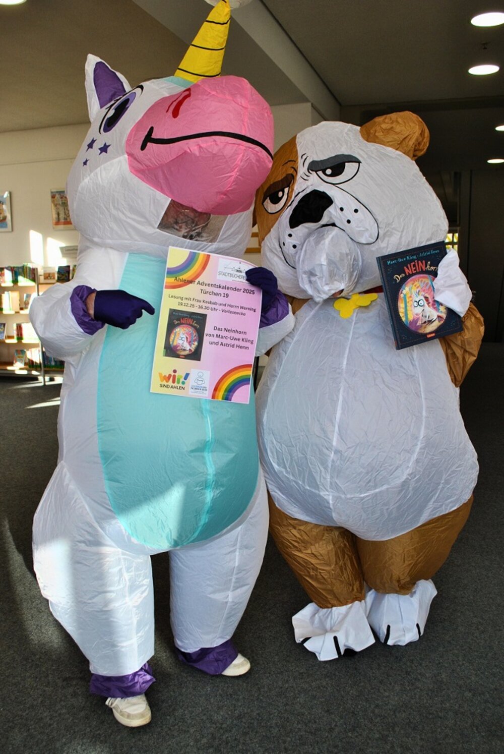 Foto: Vorlesestunde mit dem NEINhorn
