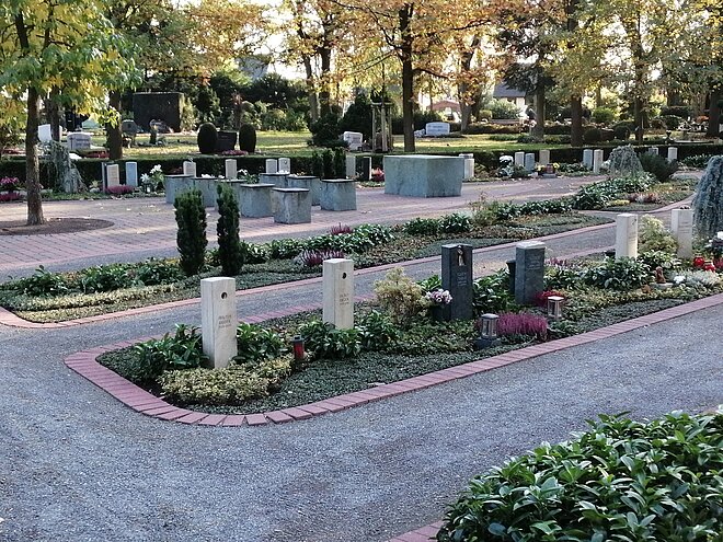 Foto: Südfriedhof Urnengräber