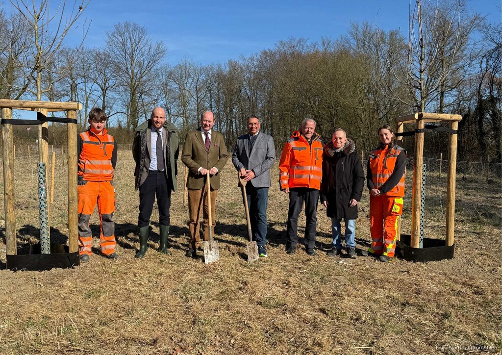 Baumpflanzaktion Gruppenbild