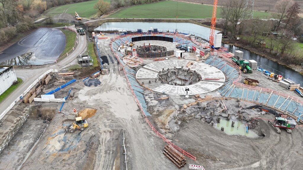Deutlich zeichnet sich aus der Luft der Baufortschritt der letzten Monate ab: 23. Februar 2026