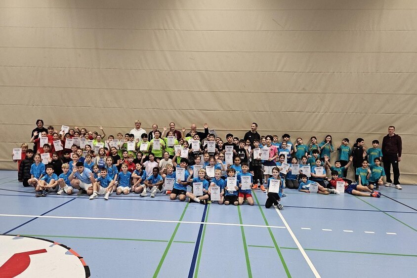 Mammutschule gewinnt Brennballturnier