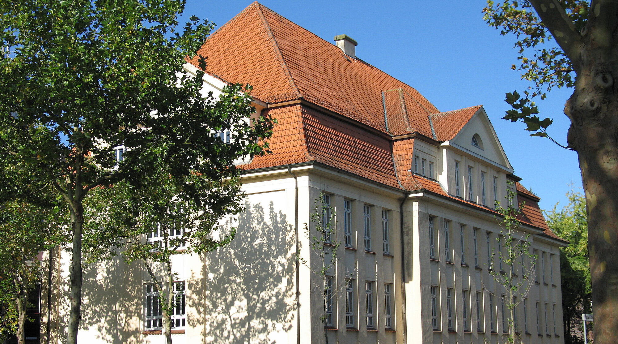 Foto: Außenansicht Stadtbücherei