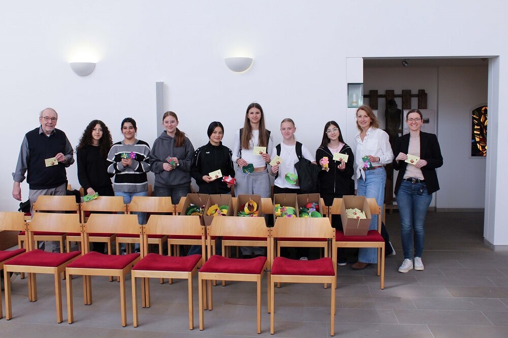 Ostergruß der Fritz-Winter-Gesamtschule bringt Frühlingsstimmung ins St. Franziskus-Hospital