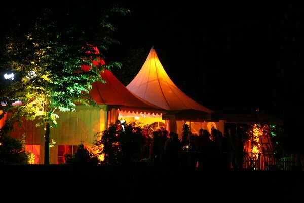 Foto: Abendstimmung beim Gourmetmarkt