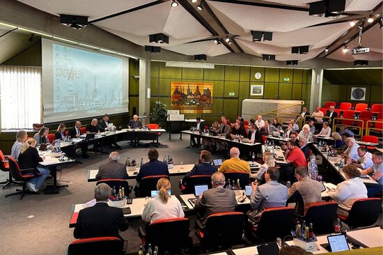 Mit großer Mehrheit beschloss der Rat der Stadt Ahlen den Haushalt für das Jahr 2026.