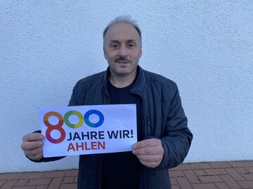 Ilkay Danismaz (48), geboren in Ahlen, verheiratet, 3 Kinder, gelernter Energieelektroniker; Hobbys: Fußball, Radfahren, Tischtennis und Kochen