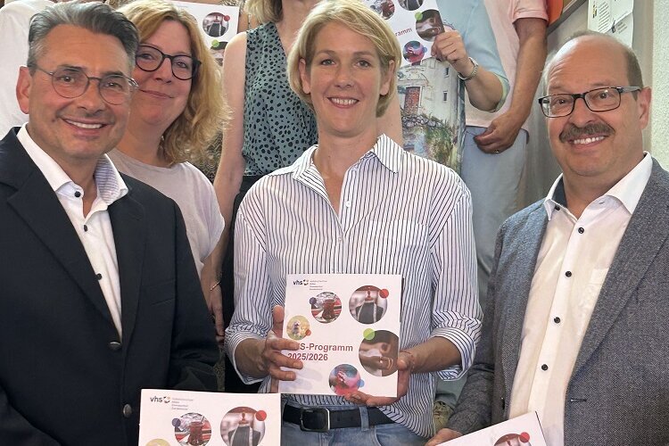 VHS-Programm 2025/2026 vorgestellt – Bildung für alle Lebenslagen
