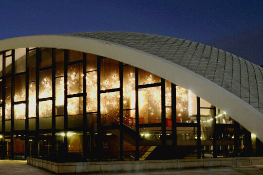 Foto: Opernhaus Dortmund bei Nacht