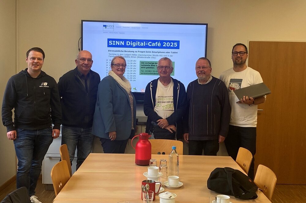 Digital-Cafés öffnen zweimal im April 