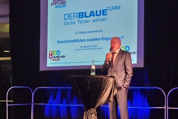 „Wer verdient den Blauen Turm? – Bis zum 1. September bewerben und vorschlagen
