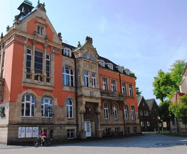 Foto: Altes Rathaus, VHS im Sommer