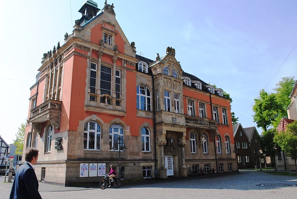 Foto: Altes Rathaus, VHS im Sommer