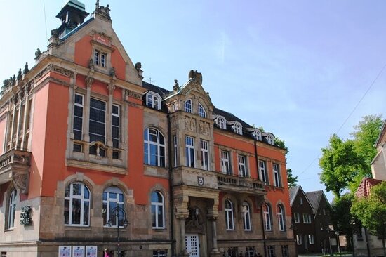 Foto: Altes Rathaus, VHS im Sommer