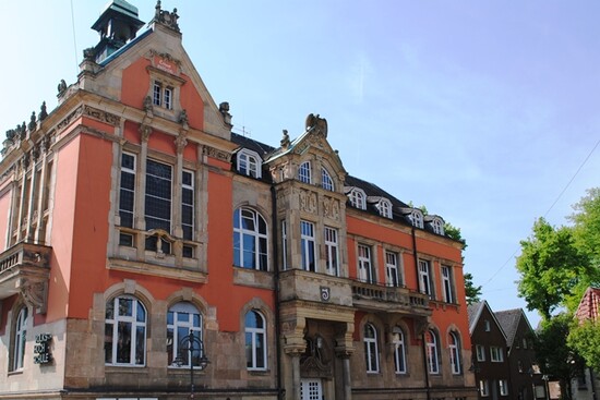 Foto: Altes Rathaus, VHS im Sommer